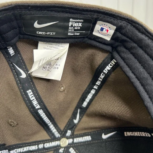 Nike - LA Dodgers Hat - Size M/L - Picture 7 of 7